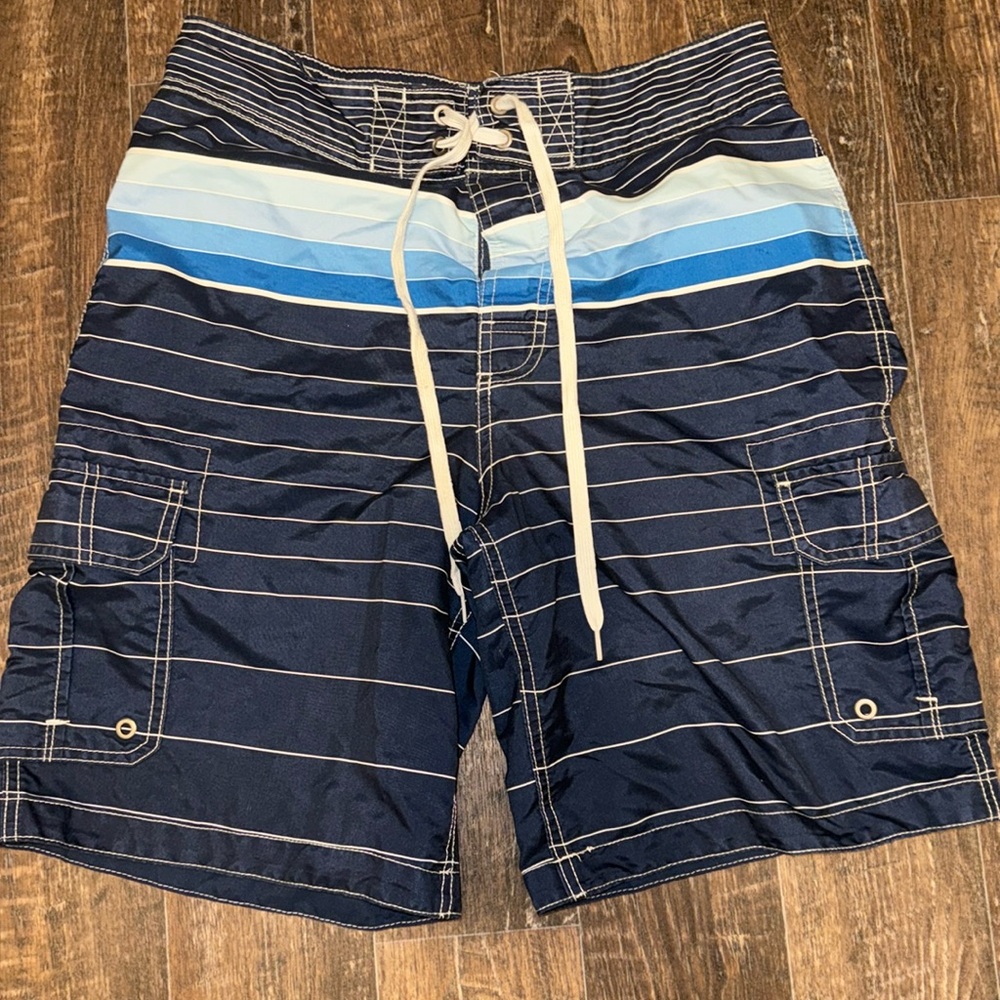 Men’s swim shorts